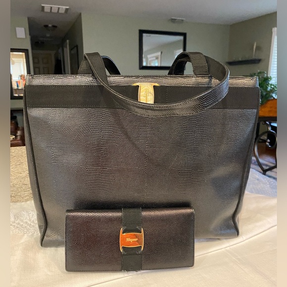 Salvatore Ferragamo Handbags - Salvatore Ferragamo black tote with matching wallet